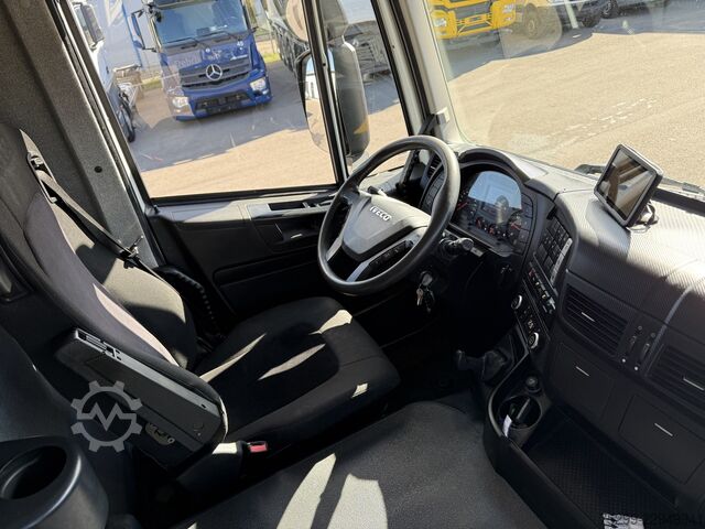 Iveco 260S40 6x2*4 Carrier rashladna sandučara Iveco 260S40 6x2*4 Carrier 1050