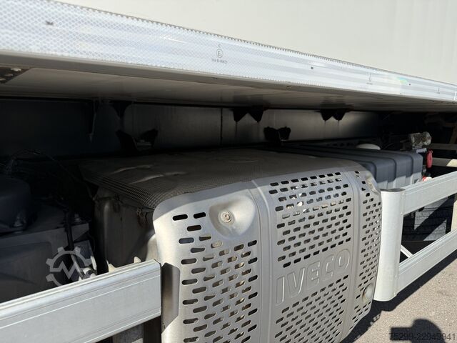 Iveco 260S40 6x2*4 Carrier rashladna sandučara Iveco 260S40 6x2*4 Carrier 1050