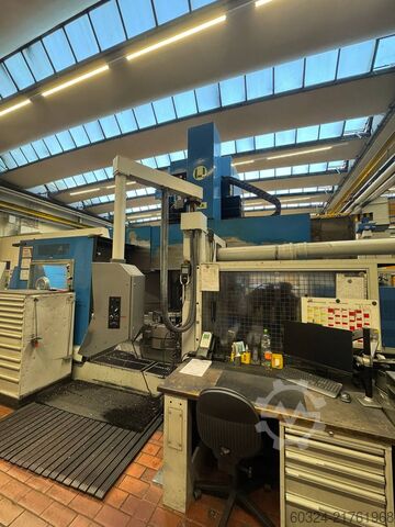 CNC karuselový soustruh TOS HULIN SKA 12 CNC