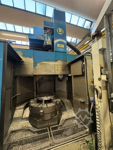 CNC karuselový soustruh TOS HULIN SKA 12 CNC