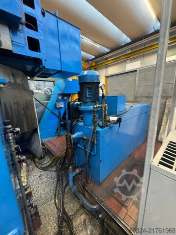 CNC karuselový soustruh TOS HULIN SKA 12 CNC