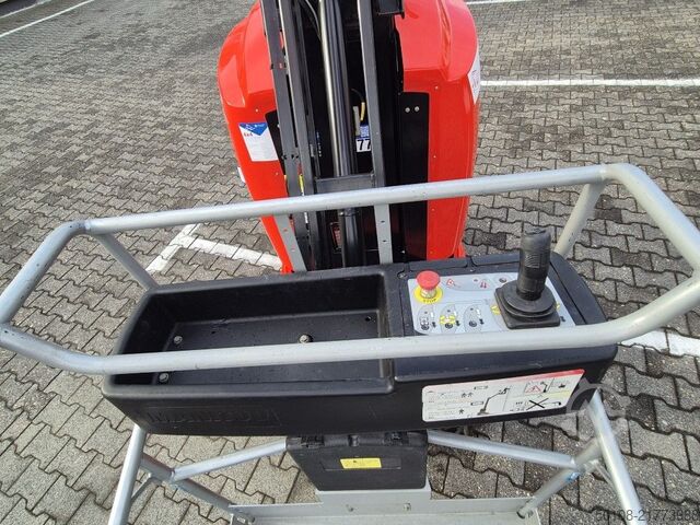 Vertical / Personnel Lifts Manitou 100 VJR