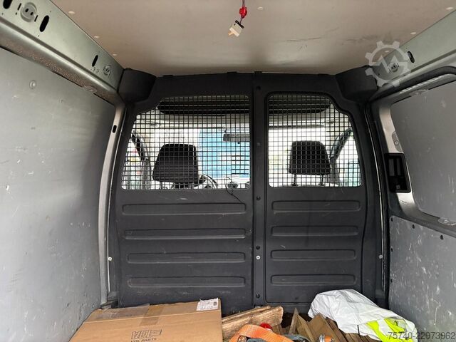 κλειστό βαν VW CADDY 1,6L + MANUAL + DEFECTE INJECTOREN