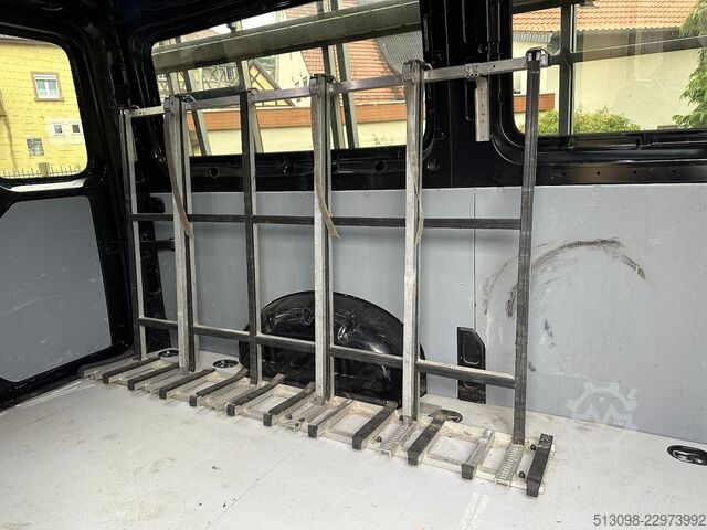 Dobozos furgon VW CRAFTER GLASGESTEL TEMP SHZ KAMERA KLIMA AHK