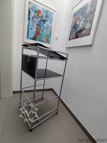 Přednáškový pult USM HALLER USM Haller Pult Stehtisch Regal
