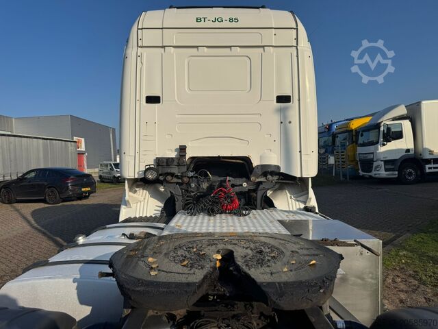 Estándar-SZM Scania R420 / Highline / Retarder / NL truck