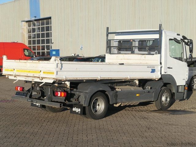 Driezijdige kipper bestelwagen MERCEDES-BENZ 818 K Atego 4x2, Meiller, AHK, 3. Sitz, 168tkm.