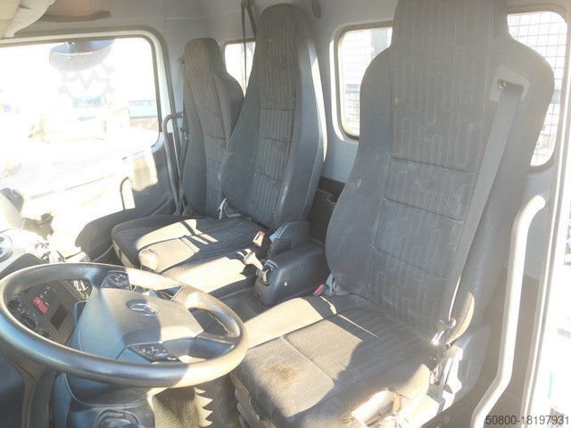 Driezijdige kipper bestelwagen MERCEDES-BENZ 818 K Atego 4x2, Meiller, AHK, 3. Sitz, 168tkm.