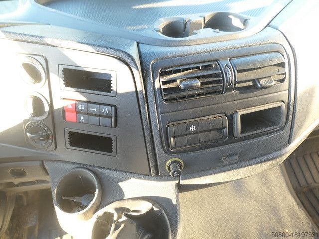 Driezijdige kipper bestelwagen MERCEDES-BENZ 818 K Atego 4x2, Meiller, AHK, 3. Sitz, 168tkm.