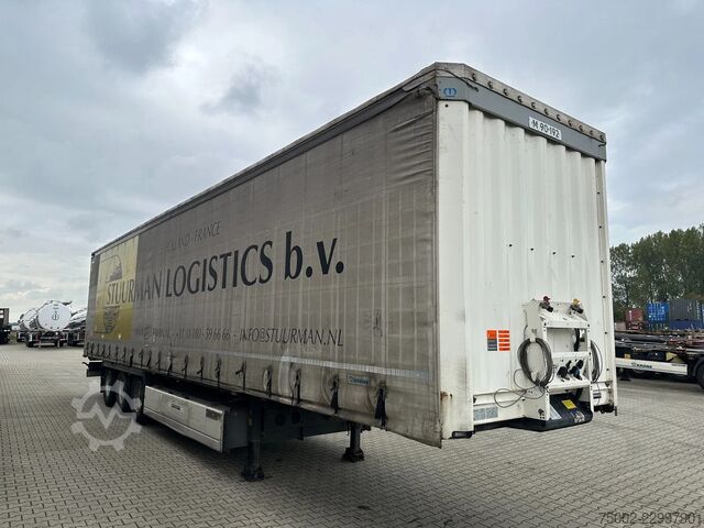Krone, vnitřní výška 280 cm / zvedací náprava / schránka na palety / nápravy BPW s bubnovými brzdami Krone 280cm inside height / liftaxle / palletbox / BP...
