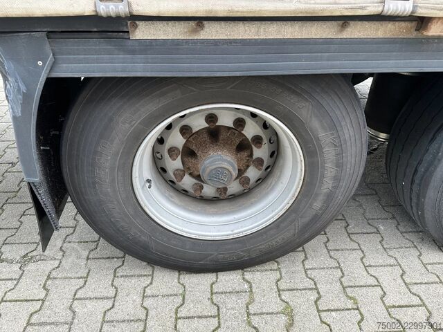 Krone, vnitřní výška 280 cm / zvedací náprava / schránka na palety / nápravy BPW s bubnovými brzdami Krone 280cm inside height / liftaxle / palletbox / BP...