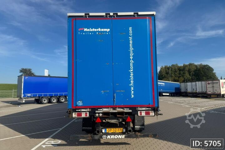 Krone SD / Gestuurde as / Liftas / Aangebouwde meeneemheftruck / Trommelremmen Krone SD / Steering axle / Lift axle / Mounted forkli...