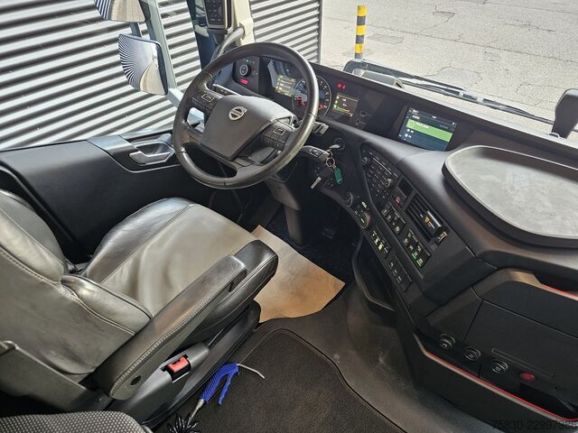 Volvo FH 500 8x2 / Guindaste HMF 70 tm + Reboque Jumbo Volvo FH 500 8x2 / HMF 70 tm CRANE + JUMBO TRAILER