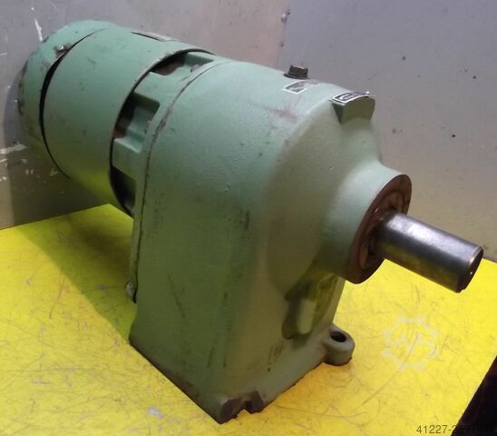 Gear motor 1.1 kW 102 rpm VEM ZDA334
