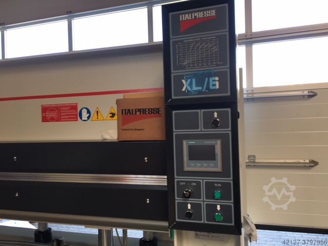 Fineerpers Italpresse / Italpress XL/6 -- 30-13 - 90 Ton PEA - verfügbar -