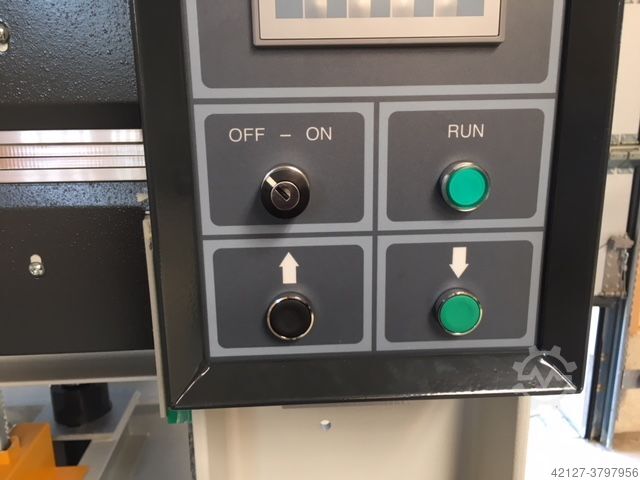 Fineerpers Italpresse / Italpress XL/6 -- 30-13 - 90 Ton PEA - verfügbar -