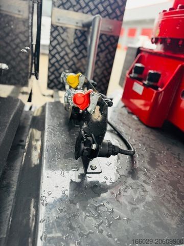 Jeřáb na nákladním automobilu VOLVO FH 500 8x4 Kran F710 RA2.27 Jib & Winde Sofort