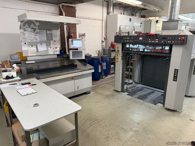 ARKFODET OFFSET-TRYKKEMASKINE Komori Lithrone LS 440 H-LX