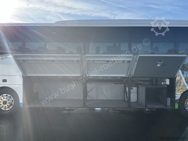 Távolsági autóbusz Setra S 517