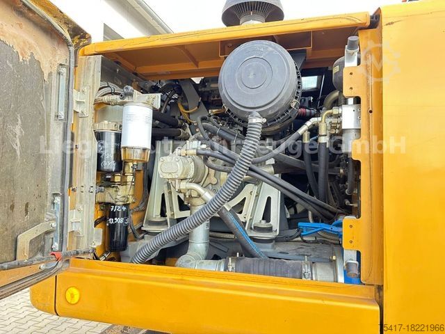 Mobiele graafmachine LIEBHERR A 918