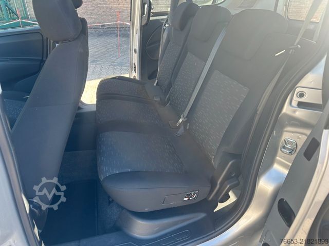 Kleinbus OPEL Combo 70kw * 5-Sitze * Klima * 107016 km * PDC