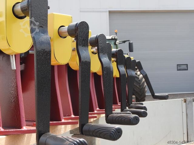 Kralen- en flensmachine PROD-MASZ Sickenmaschine Sickenwalze