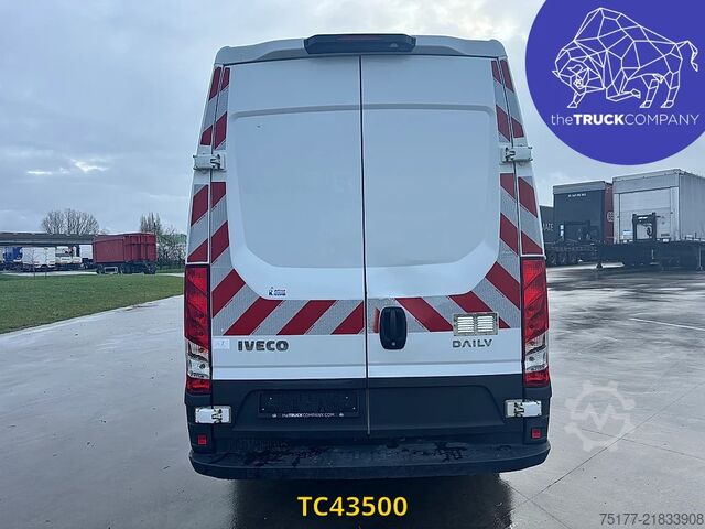 Fourgon tôlé Iveco Daily 35C15V12 Double cab 7 places