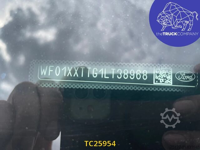 Passenger transportation Ford Transit CUSTOM 2.0 TDCI - 9 SEATS - AUTOMATIC -...