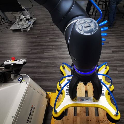 Cobot paletizační systém FJ Mayer HYDRA cobot palletizer Vorführmaschine