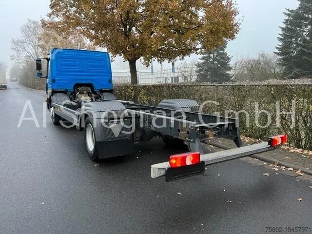 Fahrgestell mit Fahrerhaus Mercedes-Benz Atego 1318 4x2 / Euro 6 / Schaltung 1218