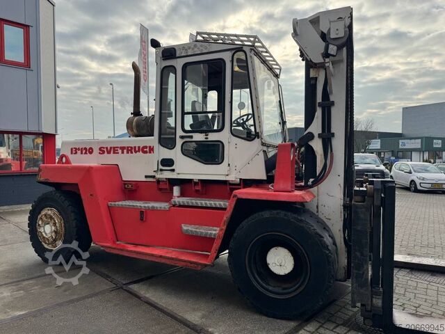 Chariot élévateur à fourche Svetruck 13,6- 1200
