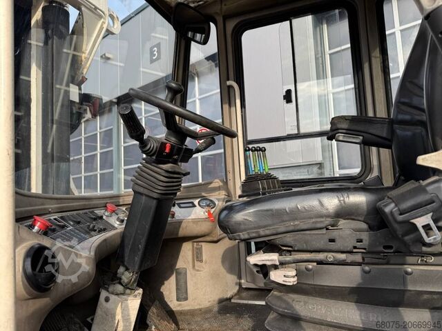 Chariot élévateur à fourche Svetruck 13,6- 1200