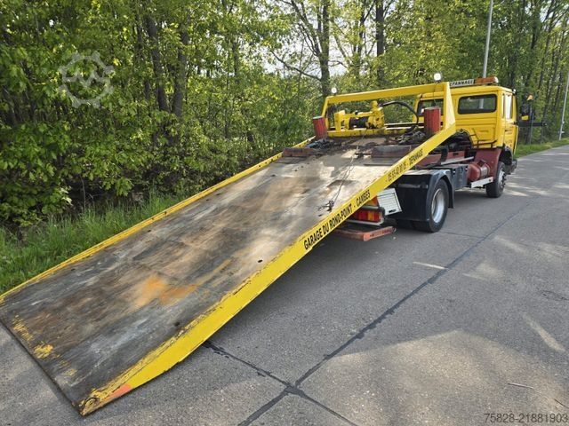 Odtahové vozidlo RENAULT M200 Abschleppwagen