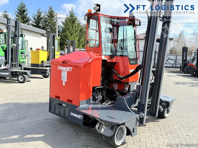 Empilhadeira multidirecional Combilift C3000ET TRIPLEX 5940 WIDE FORK POSITIONE