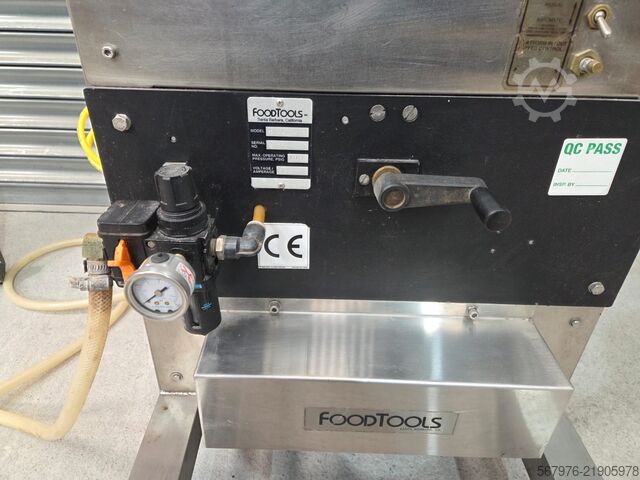 Affettatrice per torte rotonde Foodtools Inc. CS-4AC-CE Round Cake Slicer