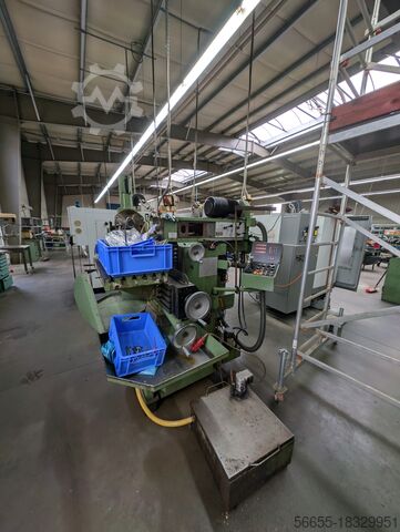 Fresadora de 3 eixos convencional HERMLE UWF 801 Aktiv