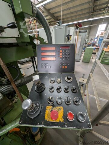 Fresadora de 3 eixos convencional HERMLE UWF 801 Aktiv