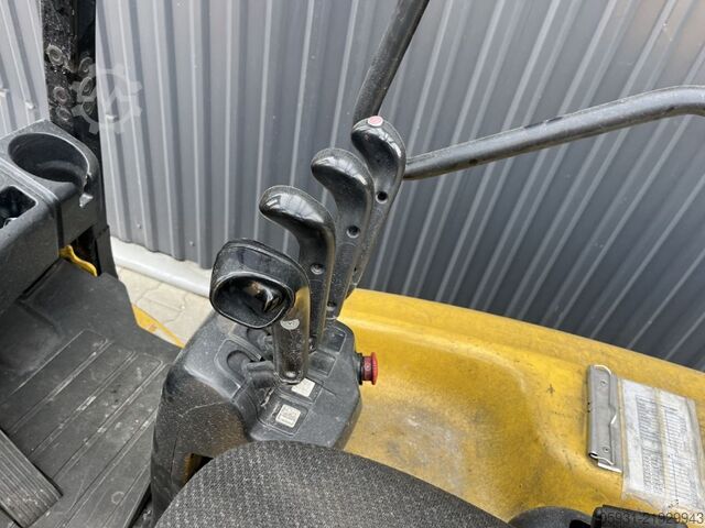 Elektrikli 4 tekerlekli forklift Yale ERP25VL