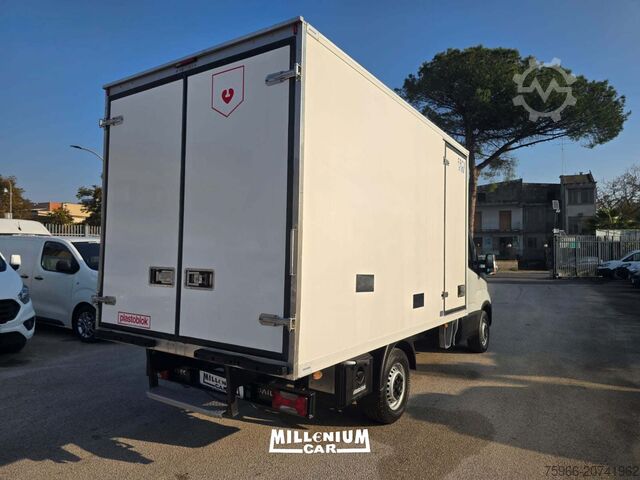Izotermni rashladni kombi Iveco 35-14 (2019) CELLA 3,70 ATP 2028