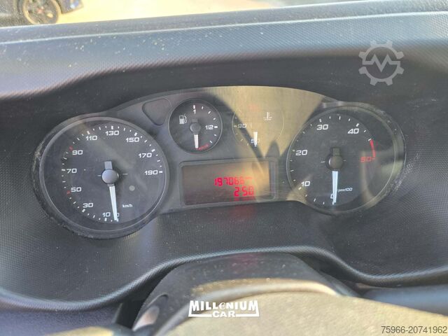 Izotermni rashladni kombi Iveco 35-14 (2019) CELLA 3,70 ATP 2028