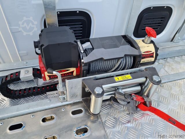 Car carrier van Renault Master 35 Autotransporter SEILW. AHK Automatik