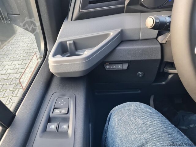 Car carrier van Renault Master 35 Autotransporter SEILW. AHK Automatik