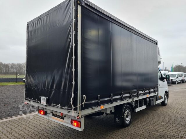 Curtain sider van Renault Master 35 Pritsche Schiebe Plane Schlafkab Automatik