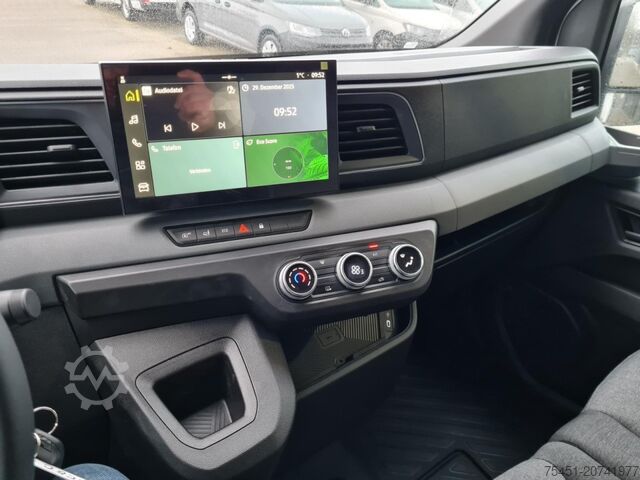 Curtain sider van Renault Master 35 Pritsche Schiebe Plane Schlafkab Automatik