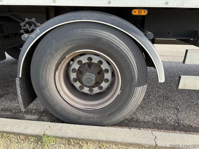 Gesloten bak Van Hool 2B2001 2-Axle Box / Loading Lift / Steering / A...