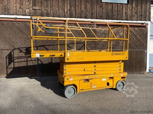 Schaarlift Haulotte Compact 12