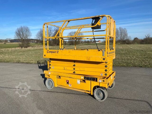 Schaarlift Haulotte Compact 12