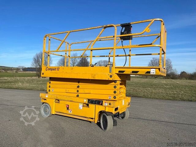 Schaarlift Haulotte Compact 12