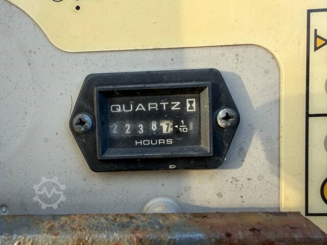 Platforma teleskopowa Aichi SR 12 C