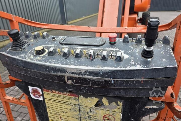 Articulated boom lift JLG 800AJ Diesel, 4x4x4 Drive, 26.5m Working Height, 1